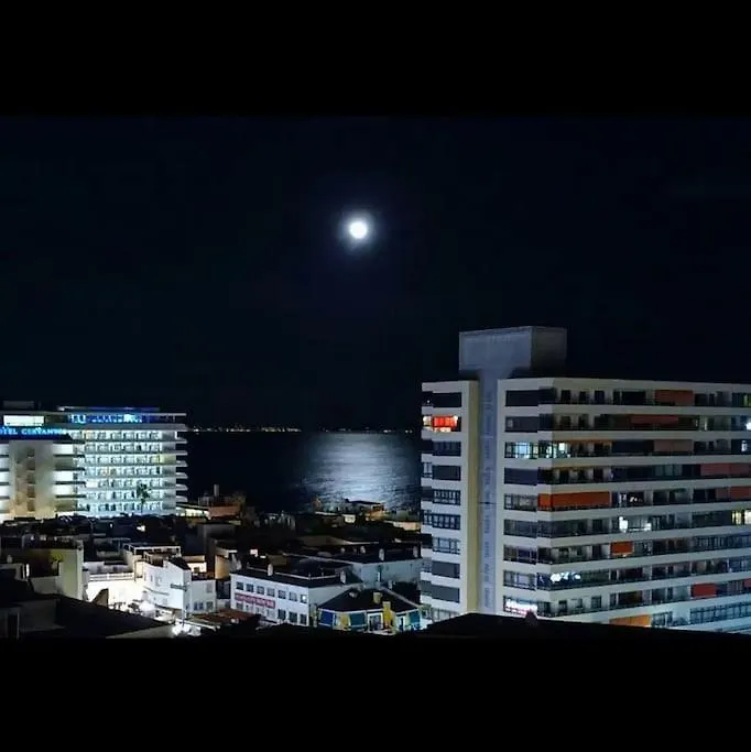 Apartamento En El Centro De Torremolinos Lägenhet
